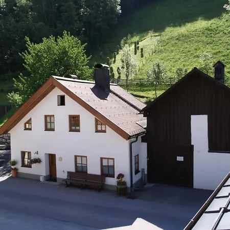 Simonegg Ferienhaus *
